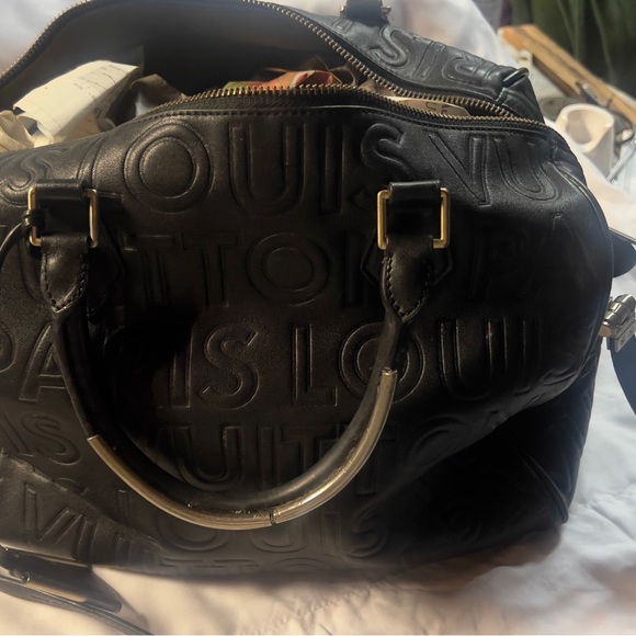 Authentic LV leather embossed speedy cube 30 handbag - Picture 4 of 8
